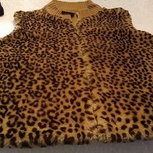 Ladies faux vest leopard print